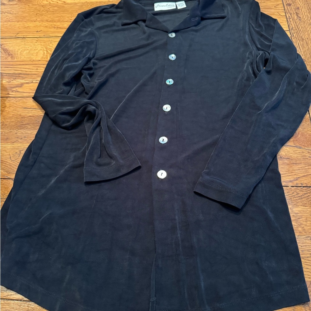 Chicos Private Edition black, tunic button down  mint condition